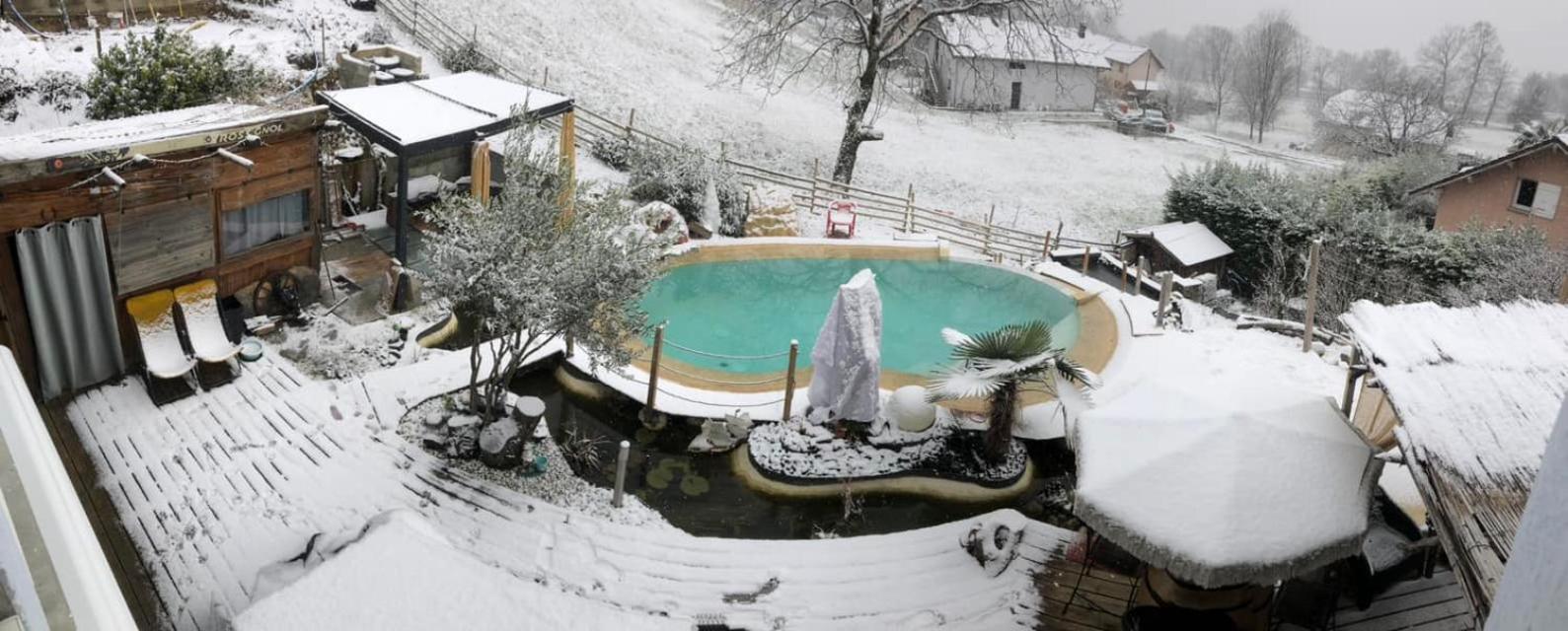 A La Marc'Quize Chambres D'Hotes, Petit Dejeuner Compris, Avec Piscine A Debordement En Exterieur, Bain Nordique A 38 Degres En Prestation Supplement Sur Reservation Horaire Anticipee 1 Place De Parking Gratuite Sur Place Mouxy Exteriör bild