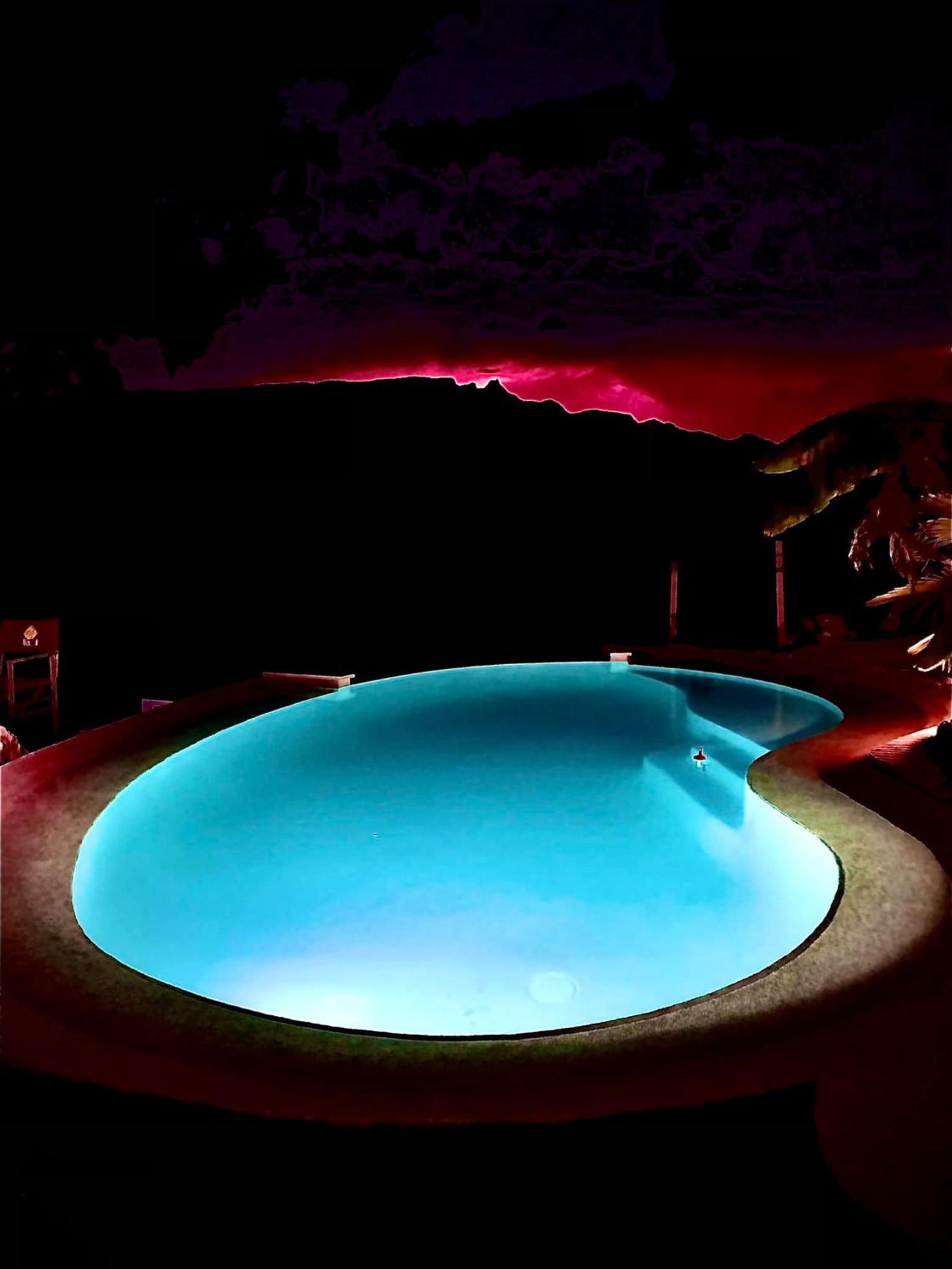 A La Marc'Quize Chambres D'Hotes, Petit Dejeuner Compris, Avec Piscine A Debordement En Exterieur, Bain Nordique A 38 Degres En Prestation Supplement Sur Reservation Horaire Anticipee 1 Place De Parking Gratuite Sur Place Mouxy Exteriör bild