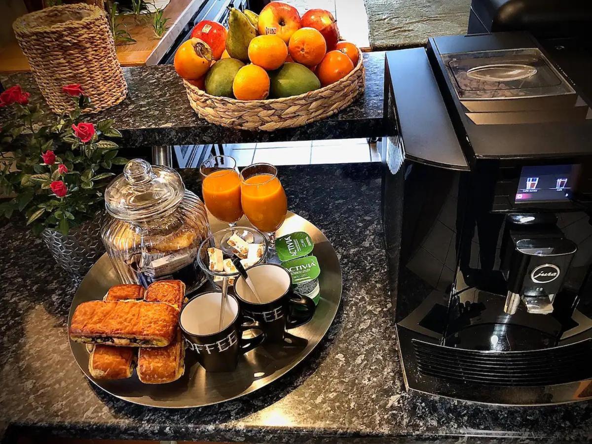 A La Marc'Quize Chambres D'Hotes, Petit Dejeuner Compris, Avec Piscine A Debordement En Exterieur, Bain Nordique A 38 Degres En Prestation Supplement Sur Reservation Horaire Anticipee 1 Place De Parking Gratuite Sur Place Mouxy Exteriör bild